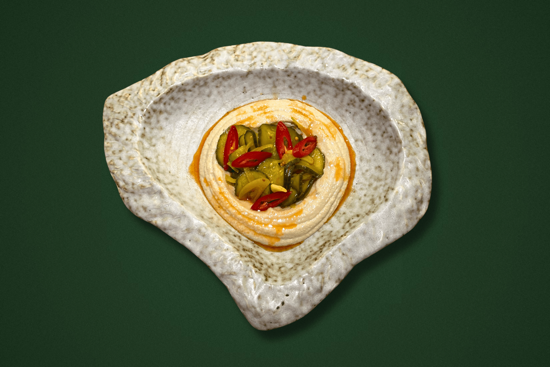 Хумус з маринованими овочами