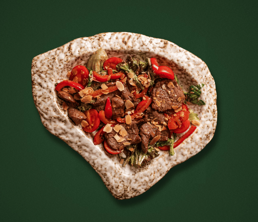 Теплий салат з яловичиною